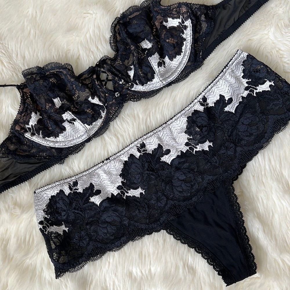 Victoria’s Secret Fashion Show Lingerie Set